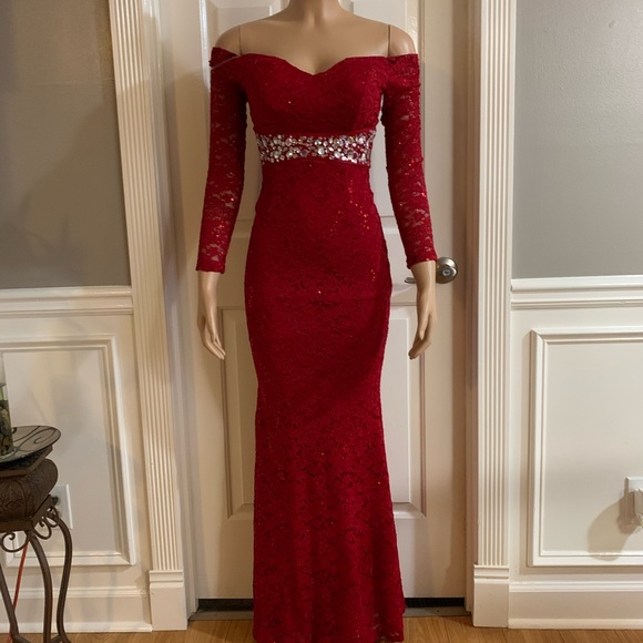 la scala Dresses & Skirts - Women junior red lace sequins shoulder off long sleeve maxi dress size (S)